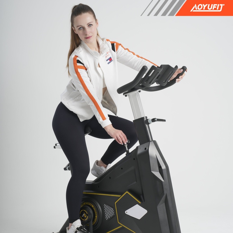 Indoor Exercise Spinning Bike Fitness Home Fitness Spin Bicycle 13kg