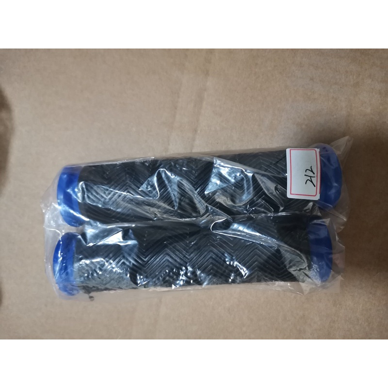 Chevron Zig Zag Pattern MTB Bike Grips of 2021 Color Black