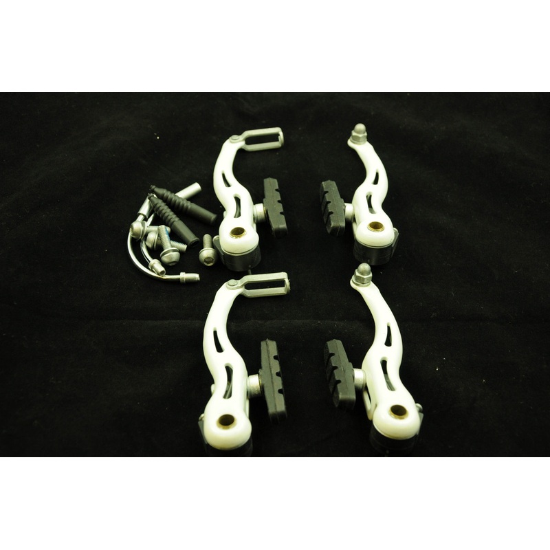 PAIR WHITE V-BRAKE BRAKES WITH PIPES,PADS &FIXING BOLTS VERY HARD TO FIND COLOUR