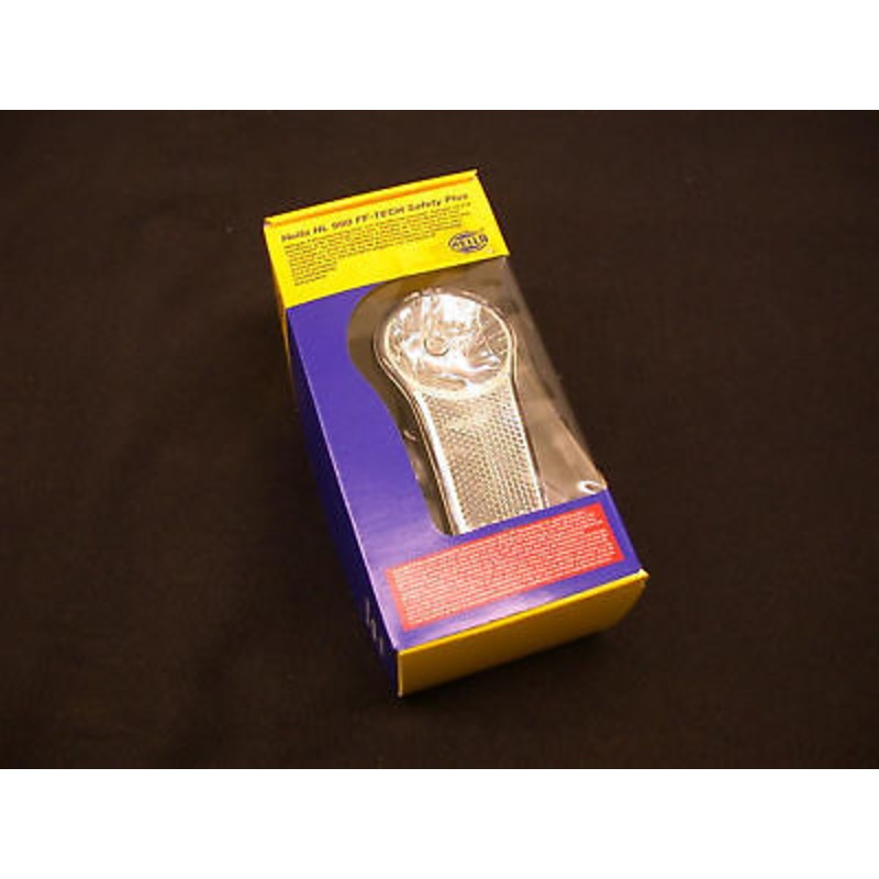 DYNAMO LIGHT HEADLAMP WITH BATTERY STAND BY. GREAT SAFETY FEATURE DUTCH BIKES