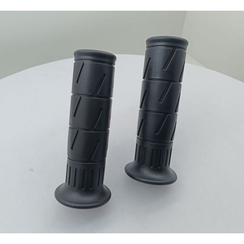 Adventure Bike Universal Grips – Shock-Absorbing Rubber for Long Distance Riding