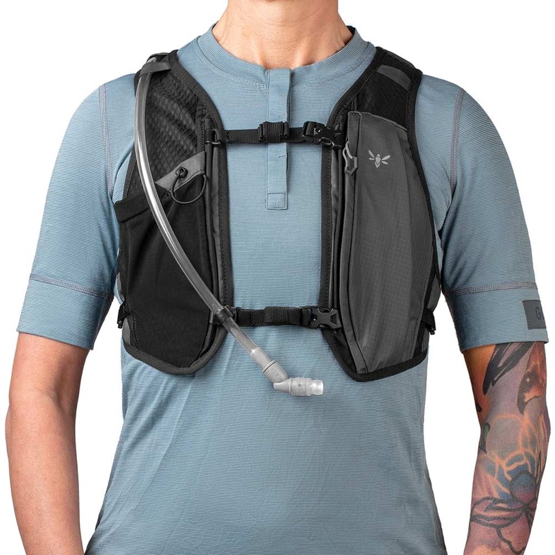 APIDURA – BACKCOUNTRY SERIES HYDRATION BACKPACK