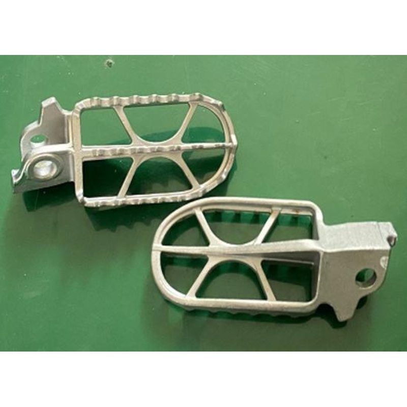High Quality Motorcycle Dirt Bike Foot Pegs for Tye3000/Em3000 (HS: 8714100090)
